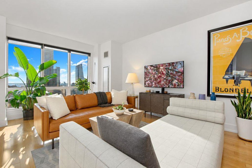 350 West 42nd Street, Unit 36E photo 2