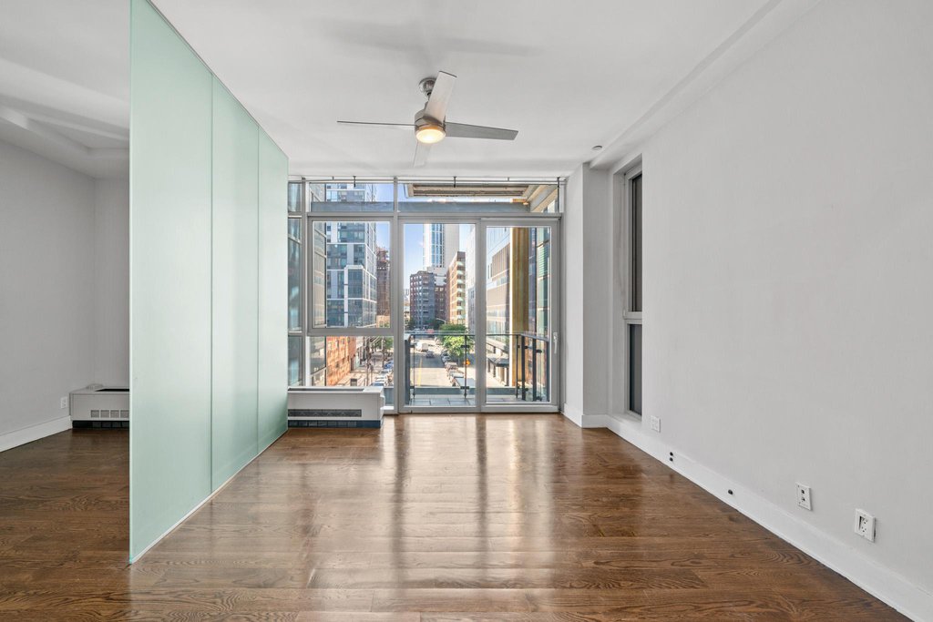 26-26 Jackson Avenue, Unit 401 photo 3