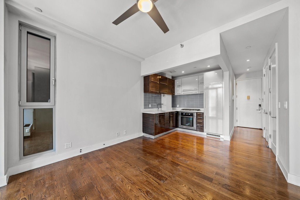 26-26 Jackson Avenue, Unit 401 photo 8