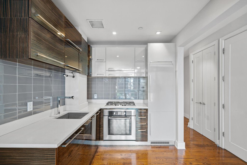 26-26 Jackson Avenue, Unit 401 photo 13