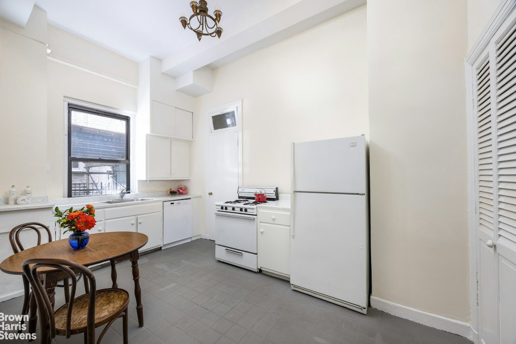 1349 Lexington Avenue, Unit 1F photo 5