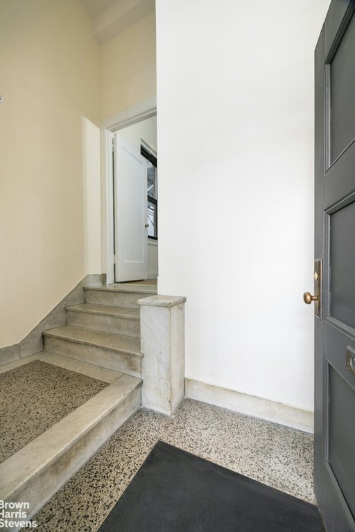 1349 Lexington Avenue, Unit 1F photo 10