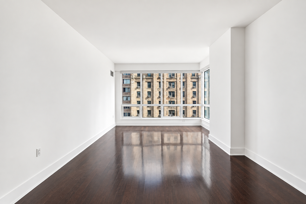 350 West 42nd Street, Unit 14D photo 2