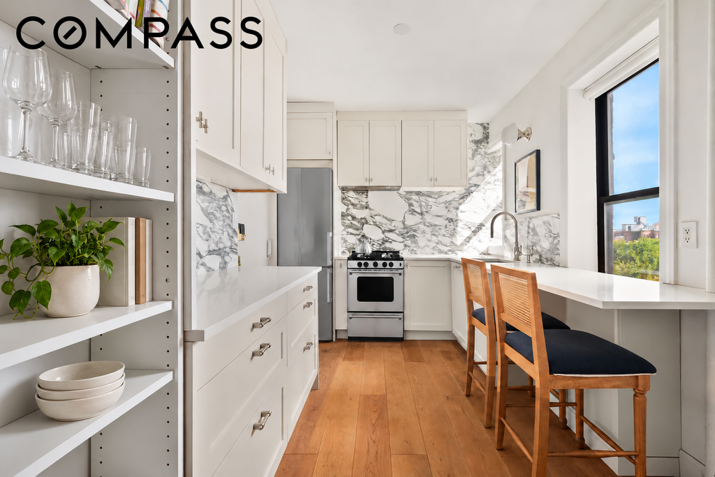 350 South 4th Street, Unit 6A photo 4