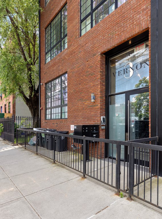 5-30 47th Avenue, Unit 1A photo 9