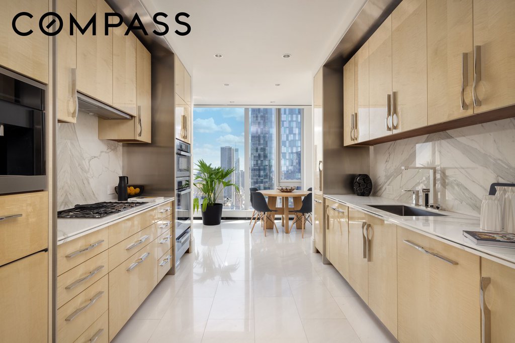 217 West 57th Street, Unit 47C photo 6
