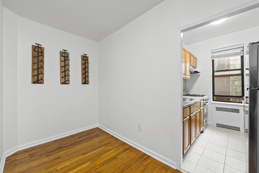 35-35 75th Street, Unit 401 photo 4