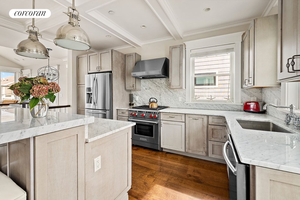 10 Chester Walk – For Sale photo 3