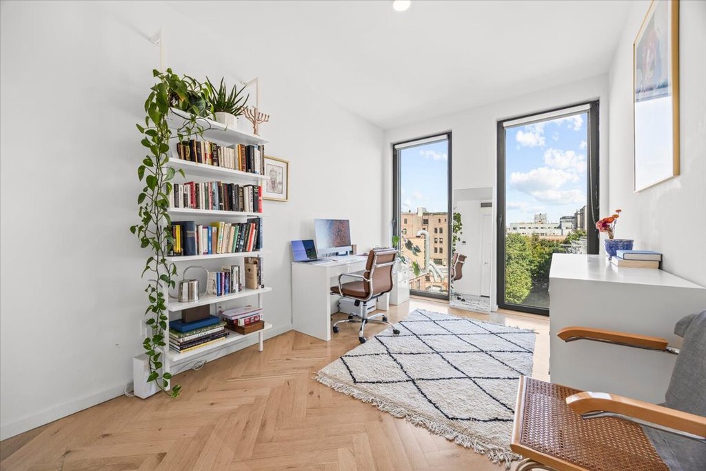805 Washington Avenue, Unit 4B photo 8