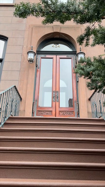 434 West 20th Street, Unit 9 photo 16