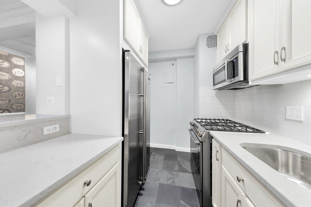 415 East 52nd Street, Unit 8MC photo 6