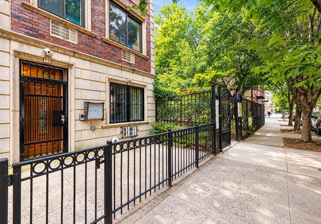 10 East 129th Street – For Sale