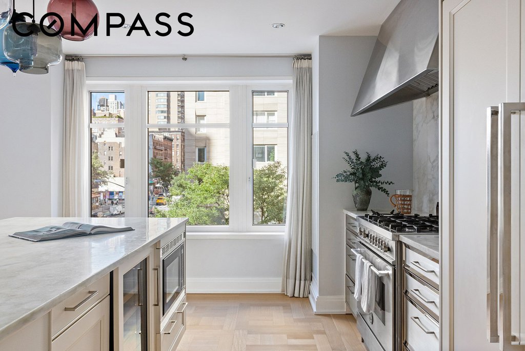 200 East 79th Street, Unit 3A photo 4