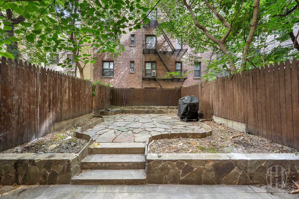 335 East 51st Street, Unit LG photo 8