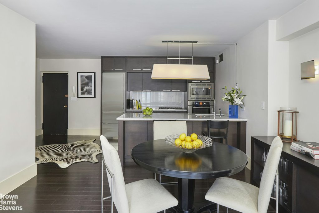 166 East 63rd Street, Unit 3E photo 3
