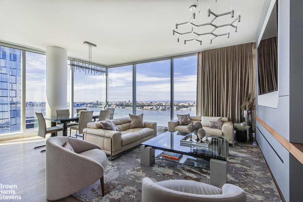 30 Riverside Boulevard, Unit 31A