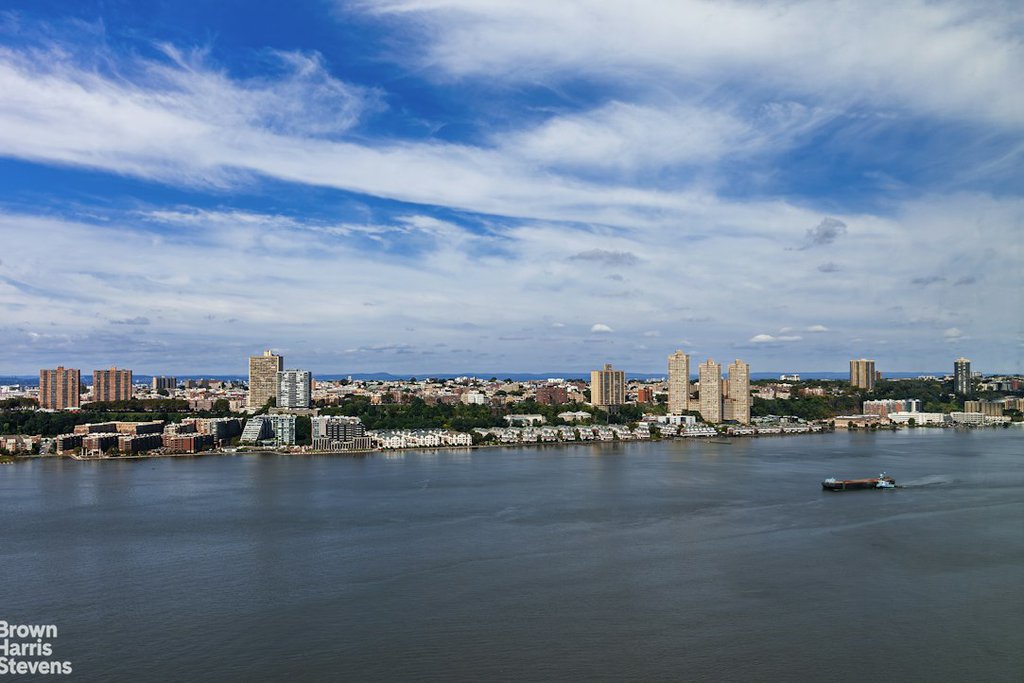 30 Riverside Boulevard, Unit 31A photo 10