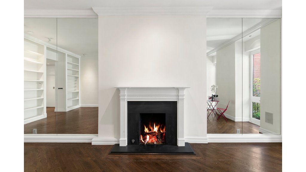 25 East 69th Street, Unit 4B photo 4