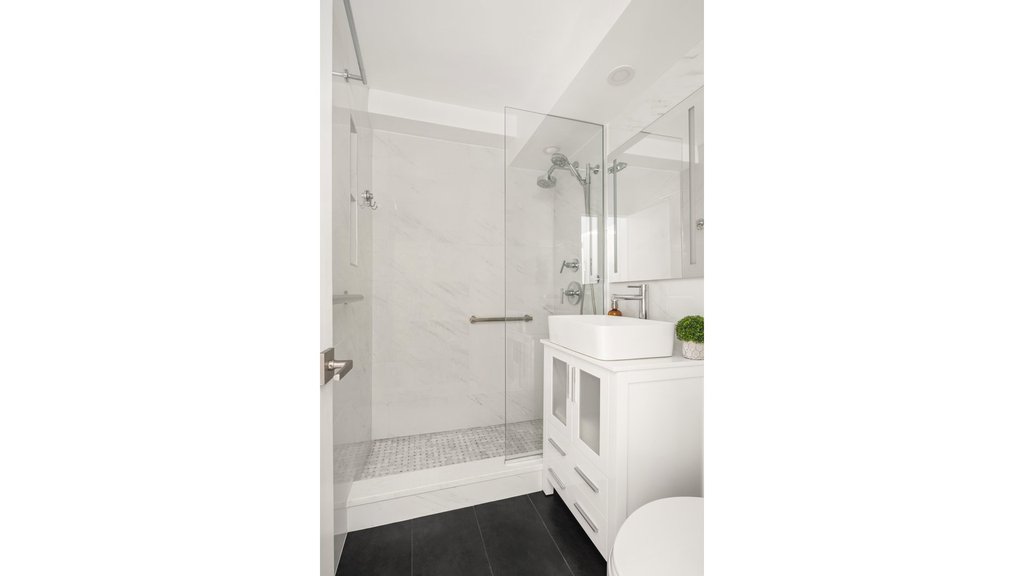 303 West 66th Street, Unit 1DE photo 6