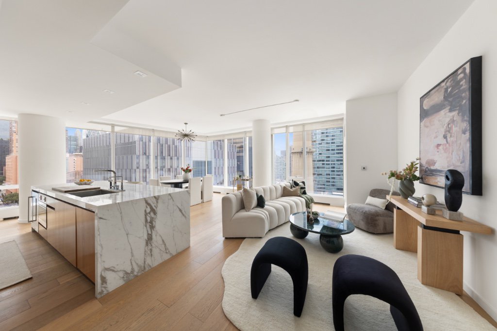 1 West End Avenue, Unit 18F