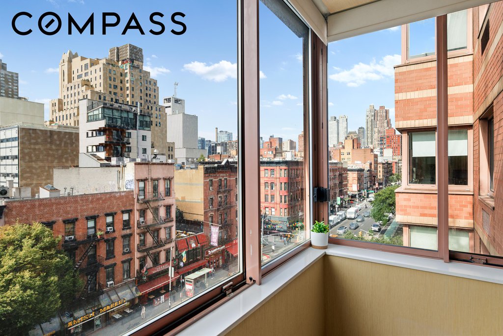 393 West 49th Street, Unit 6H photo 3