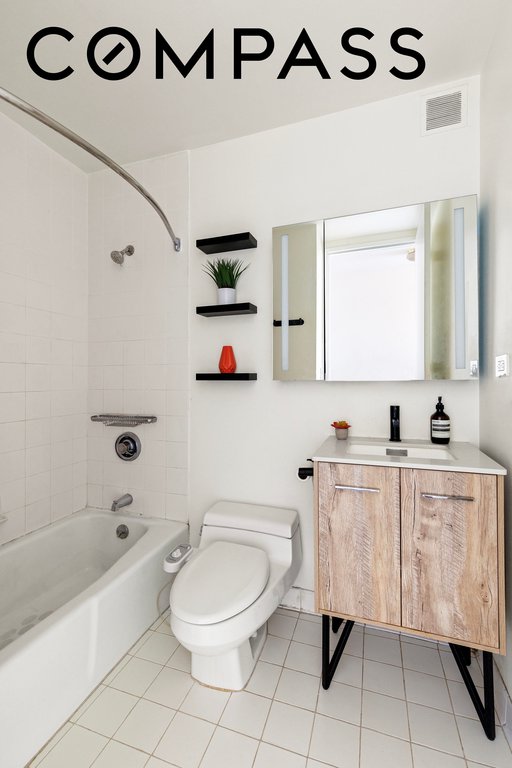 393 West 49th Street, Unit 6H photo 7