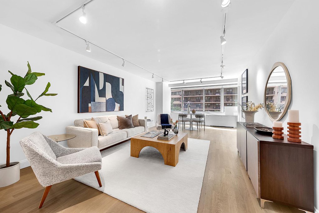 315 West 70th Street, Unit 4A