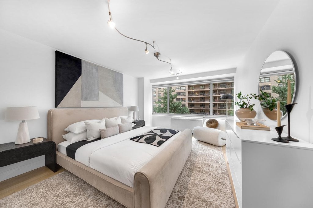 315 West 70th Street, Unit 4A photo 3