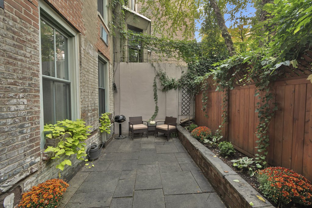256 West 21st Street, Unit G1 photo 2