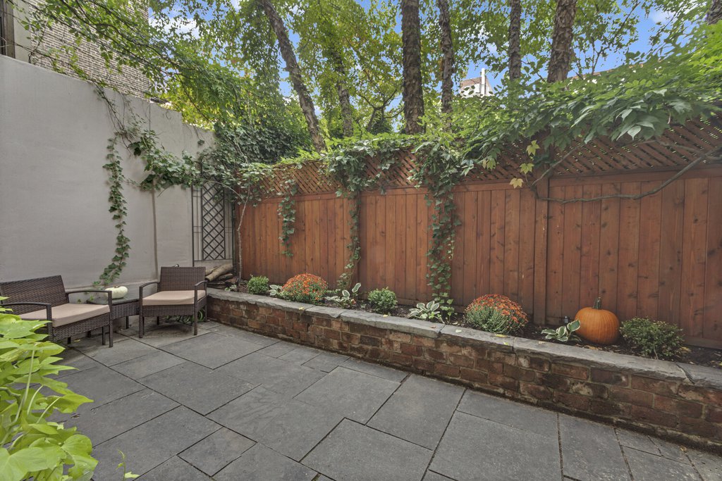 256 West 21st Street, Unit G1 photo 9