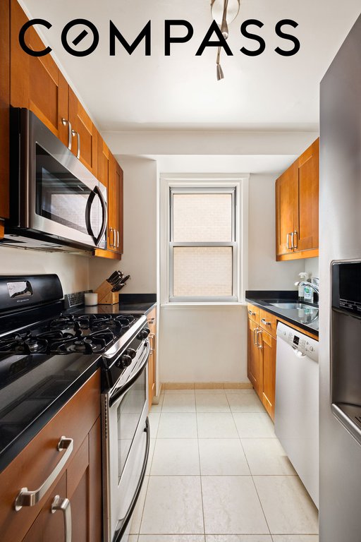 123 East 75th Street, Unit 11B photo 6