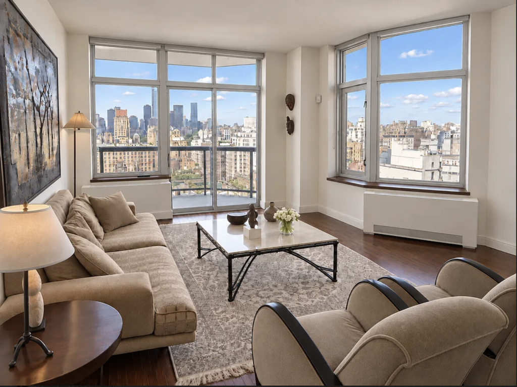 188 East 64th Street, Unit 2006 photo 6