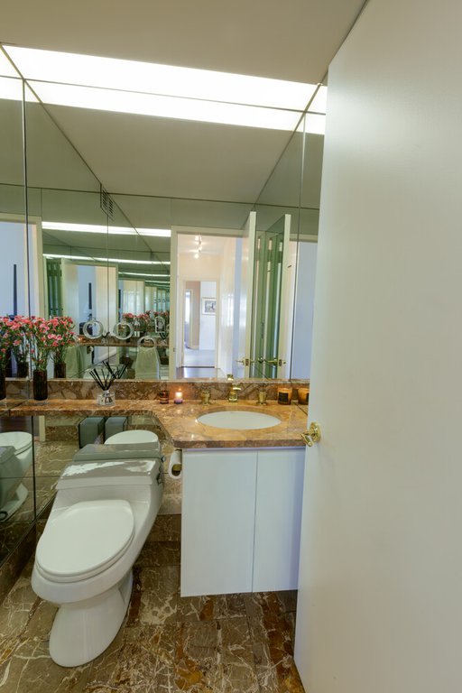 188 East 64th Street, Unit 2006 photo 10