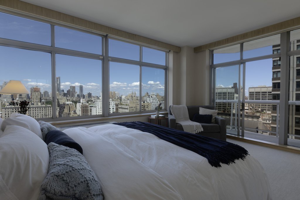 188 East 64th Street, Unit 2006 photo 13