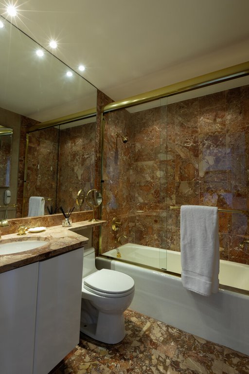 188 East 64th Street, Unit 2006 photo 19