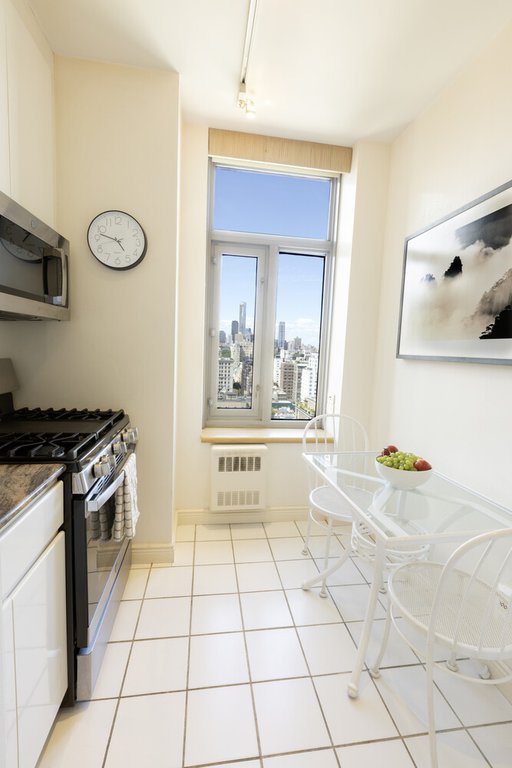 188 East 64th Street, Unit 2006 photo 20