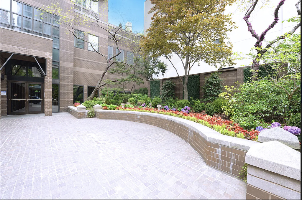 188 East 64th Street, Unit 2006 photo 25