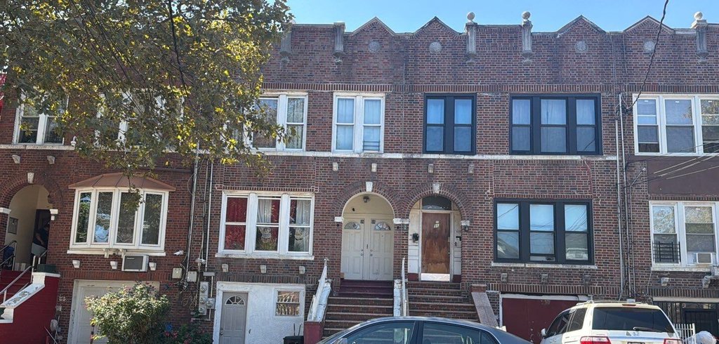 98 East 56th Street – For Sale photo 2