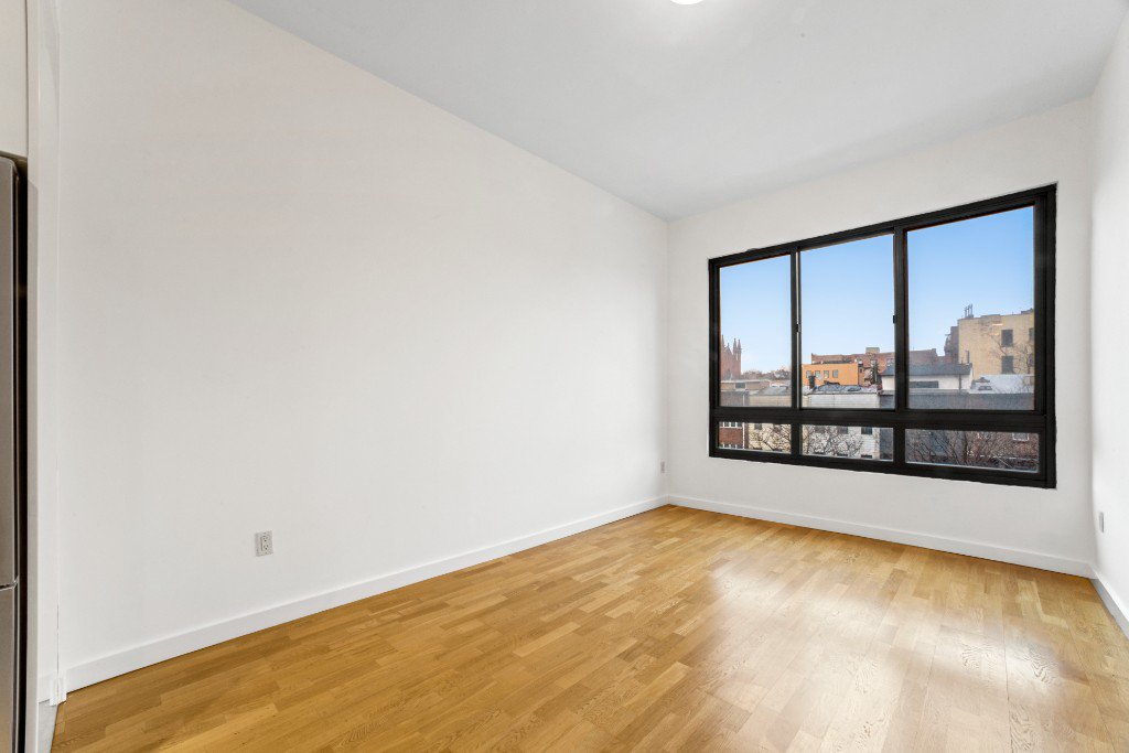 500 Fourth Avenue, Unit 4I photo 5