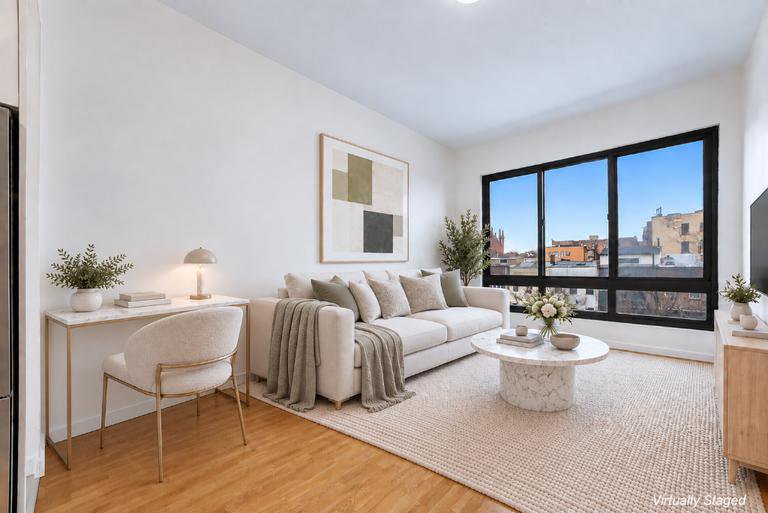 500 Fourth Avenue, Unit 4I photo 2