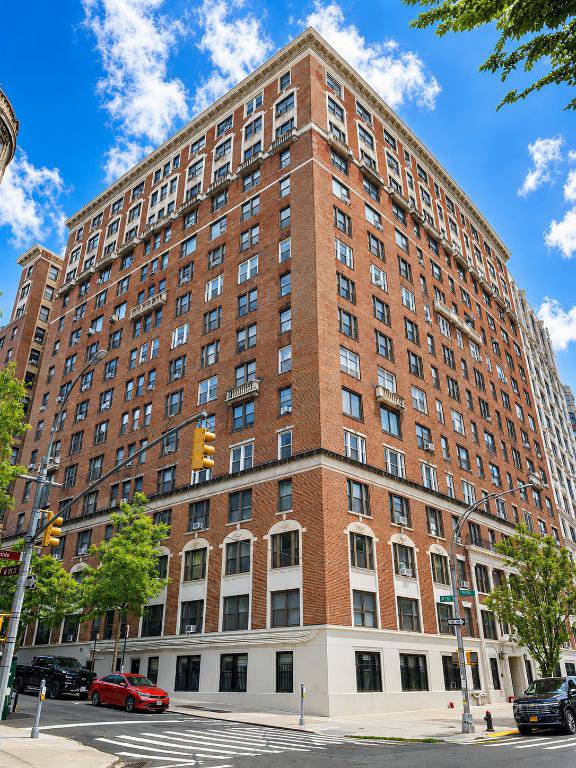 425 Riverside Drive, Unit 3E photo 8