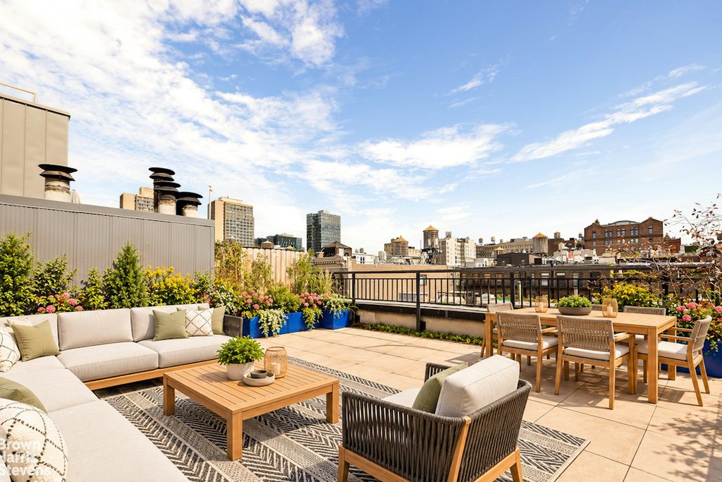 426 West Broadway, Unit PH6G photo 4