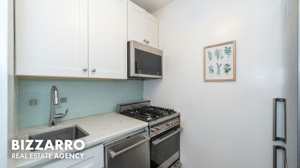 340 Haven Avenue, Unit 4L photo 8