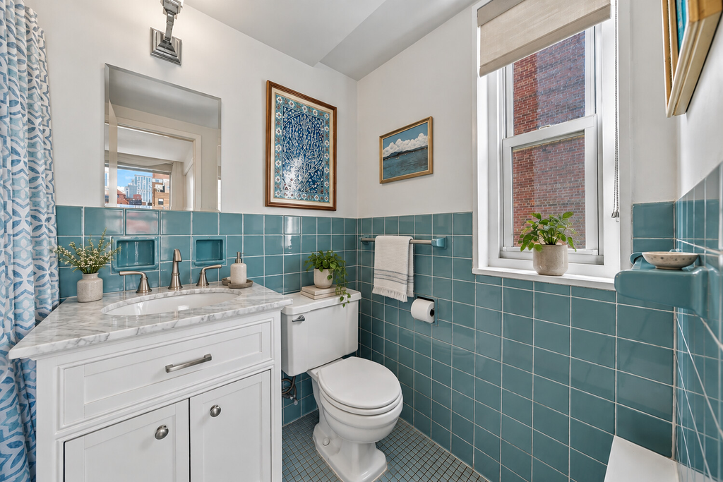 310 Lexington Avenue, Unit 15A photo 12