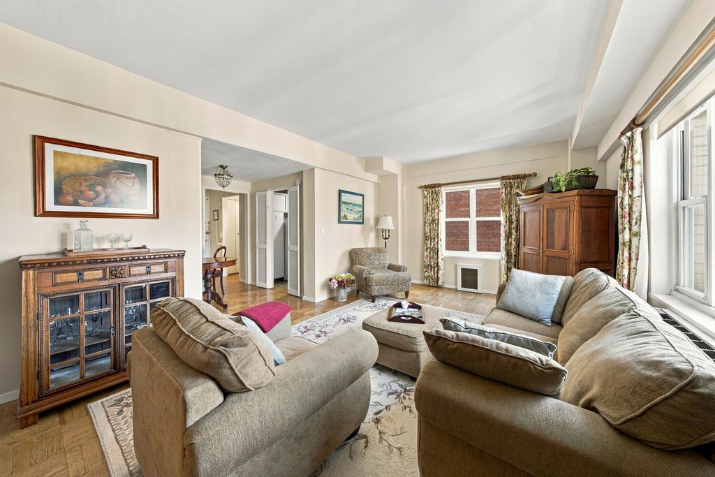 310 Lexington Avenue, Unit 15A photo 16