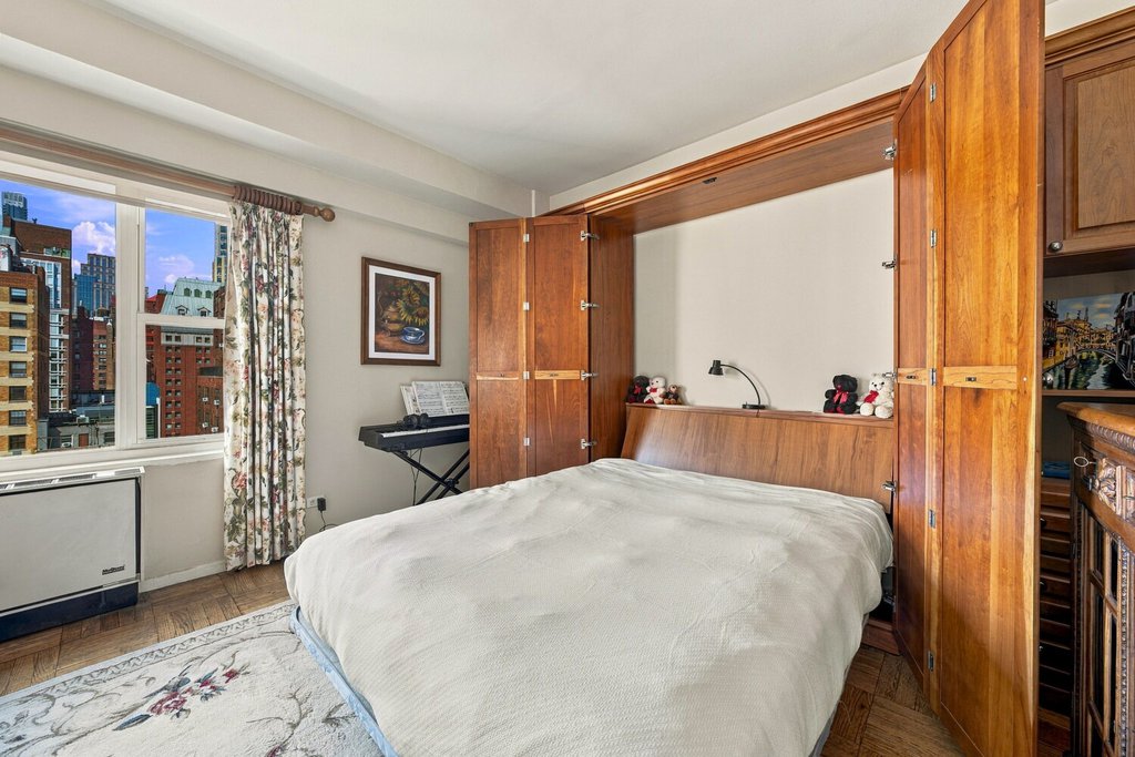 310 Lexington Avenue, Unit 15A photo 17