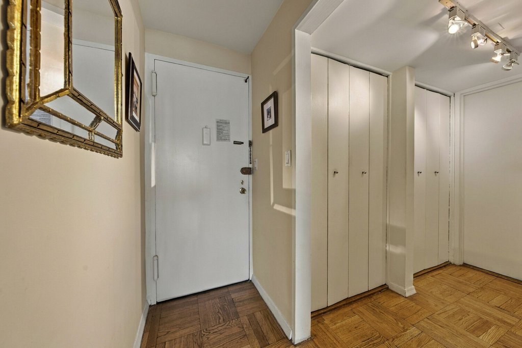 310 Lexington Avenue, Unit 15A photo 20