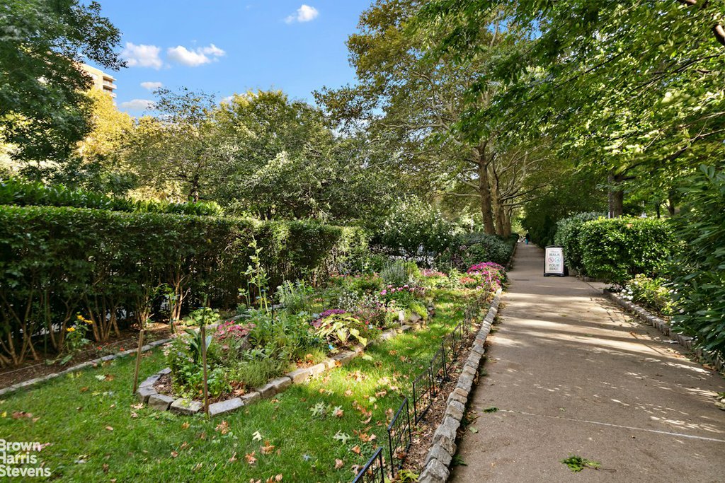 372 Central Park West, Unit 10R photo 18