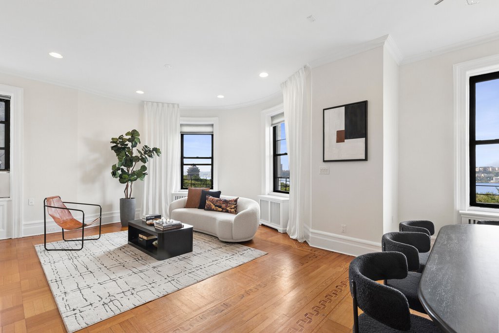 194 Riverside Drive, Unit 7D photo 2