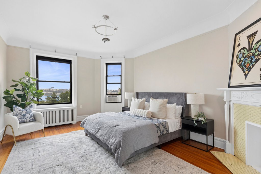 194 Riverside Drive, Unit 7D photo 10